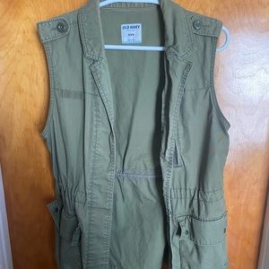 Hello Eliza Thornberry! Cargo vest from Old Navy with pockets!